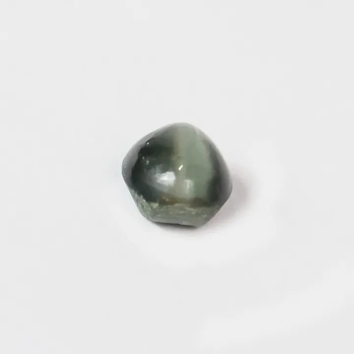 Green Color Cut Design Cat’s Eye Loose Gemstone (Per Carat) – Ketu Special (According to Lal Kitab)
